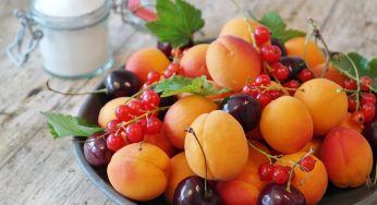 5 frutti che potrebbero far ingrassare e perché