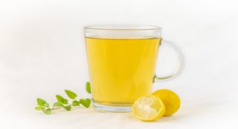 Camomilla, con il limone benefici amplificati: in cosa può aiutarti