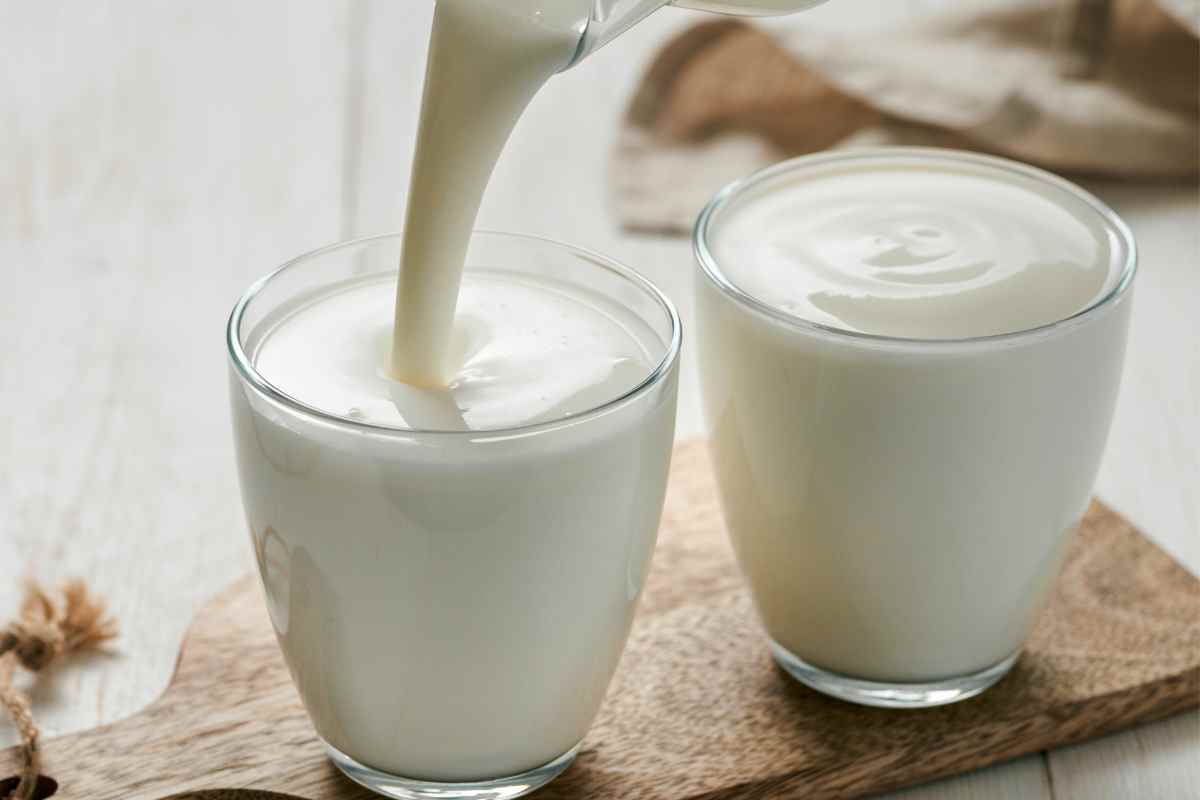 kefir in due bicchieri
